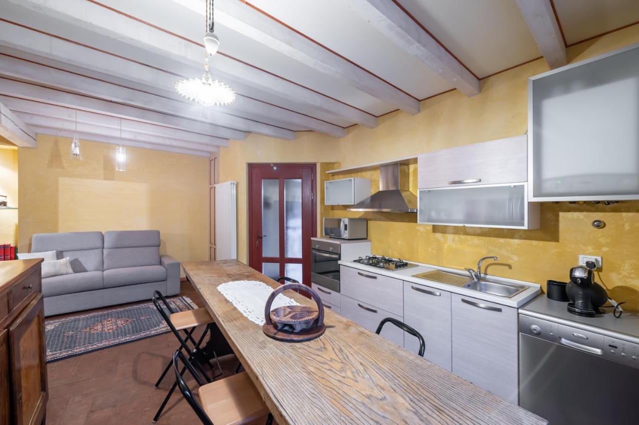 Le Chateau Franciacorta - By Host4U Apartment Colombaro  Екстериор снимка
