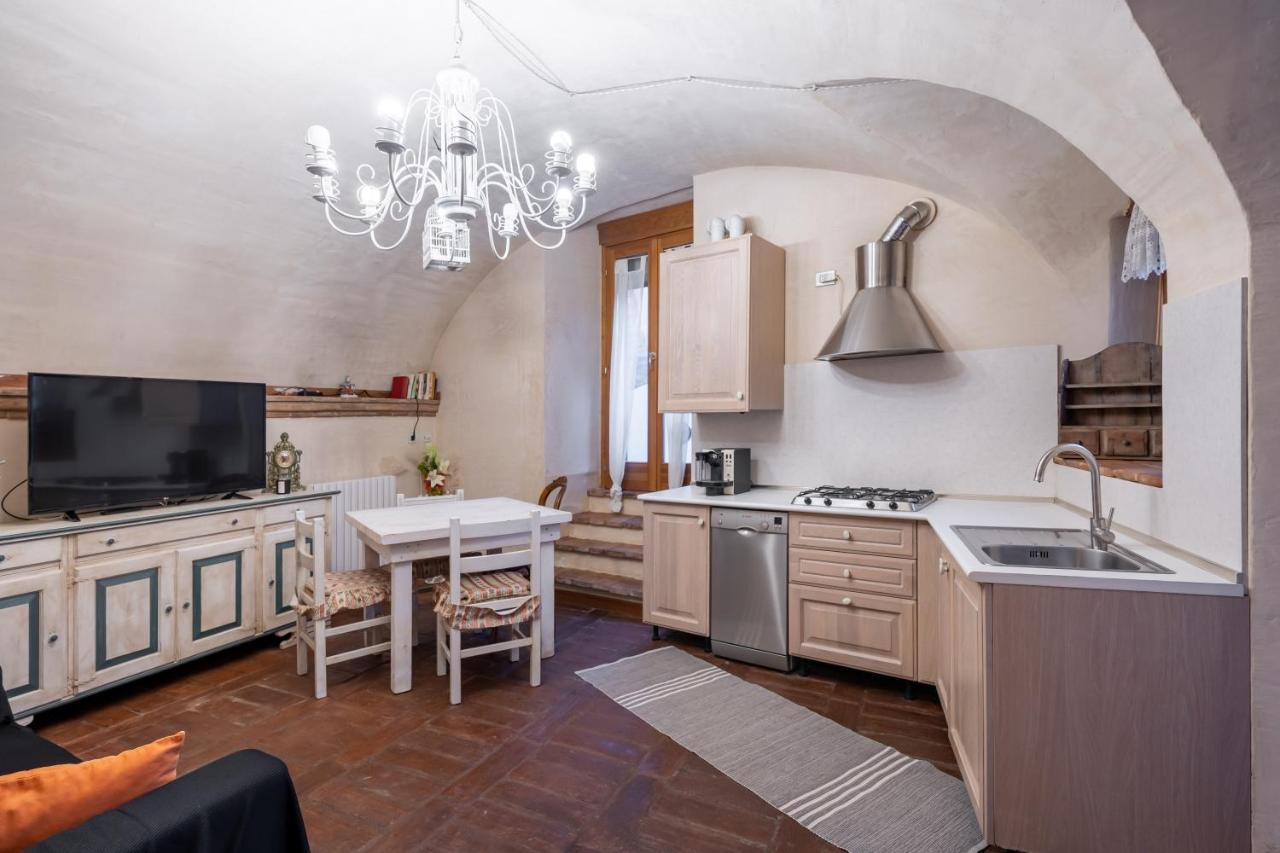 Le Chateau Franciacorta - By Host4U Apartment Colombaro  Екстериор снимка