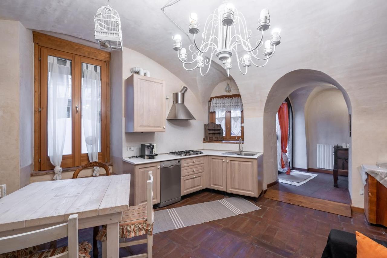 Le Chateau Franciacorta - By Host4U Apartment Colombaro  Екстериор снимка