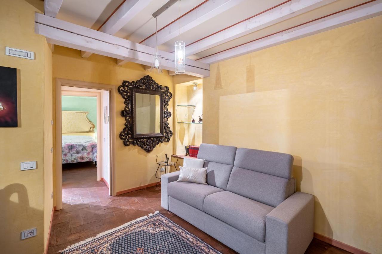 Le Chateau Franciacorta - By Host4U Apartment Colombaro  Екстериор снимка